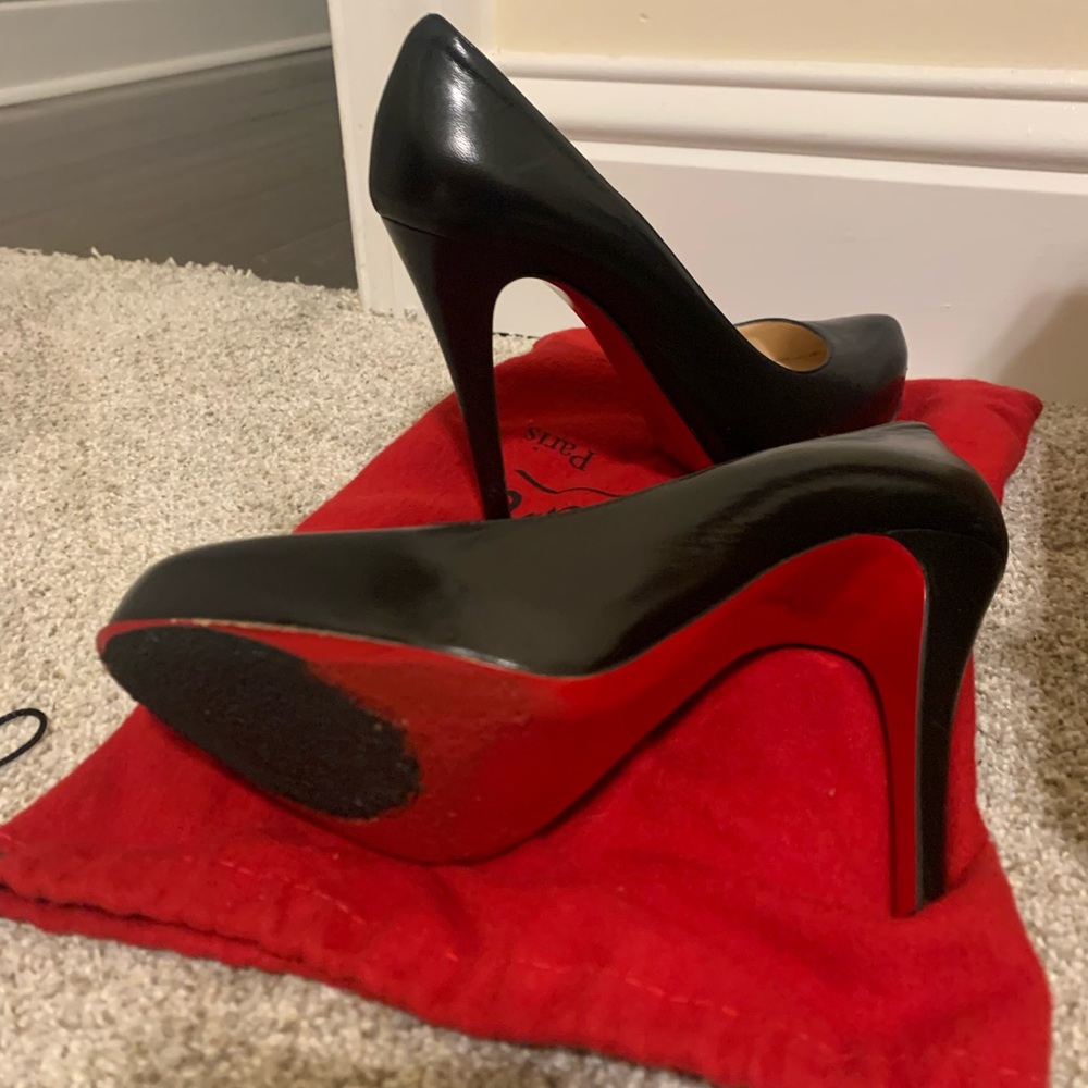 Shoes - Picture 3 of 4